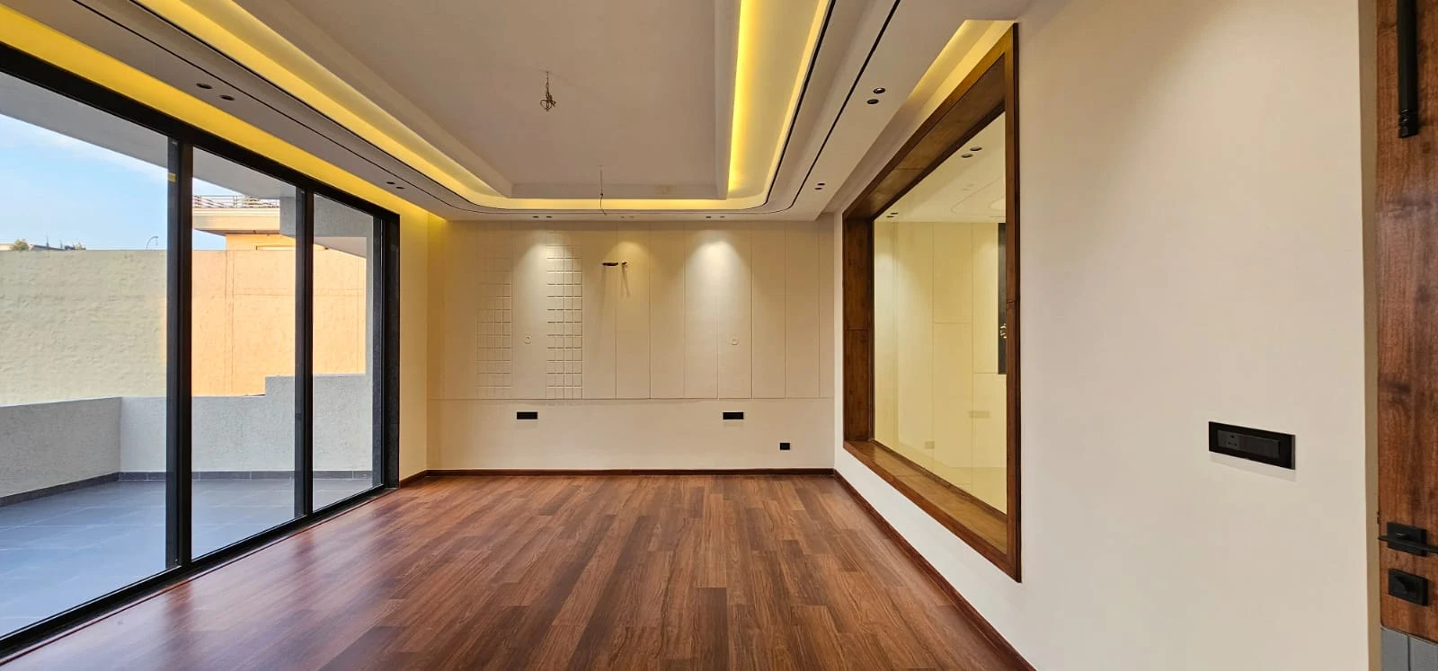 Bedroom Suite Overlooking Atrium